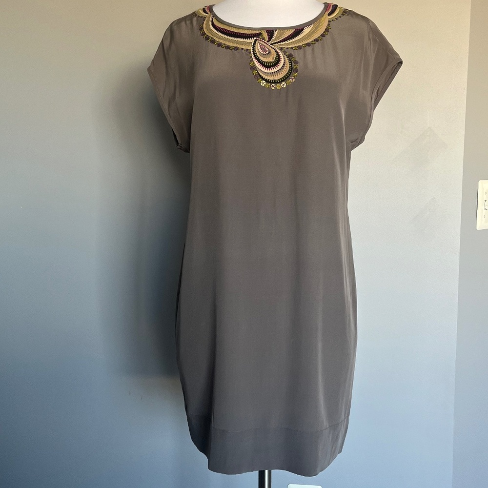 Trina Turk Silk Sheath Sleeveless Gray Leather Neck Embellishment Tunic Dress
